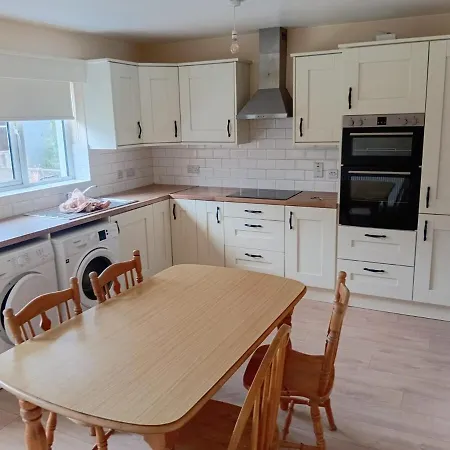 Spacious 3br House Wiz Free Parking Wifi Ballinasloe