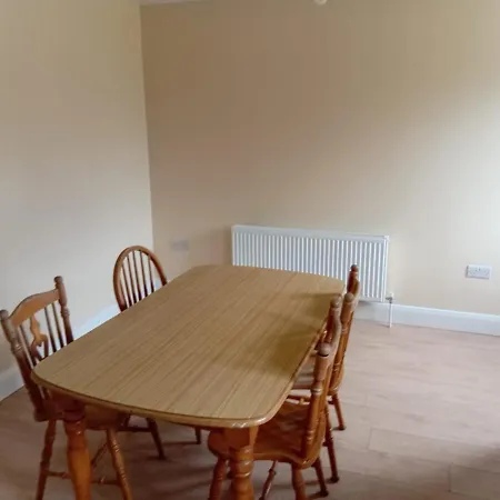 Spacious 3br House Wiz Free Parking Wifi Ballinasloe