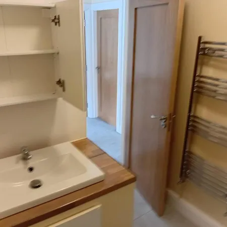 Spacious 3br House Wiz Free Parking Wifi Ballinasloe
